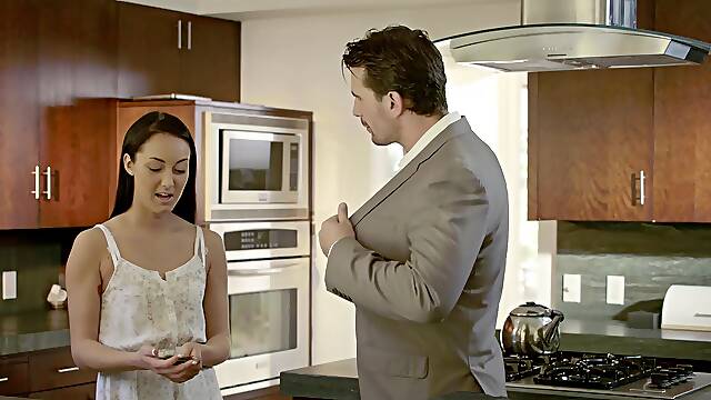Brunette babe Sabrina Banks gets her asshole gapped by Manuel Ferrara
